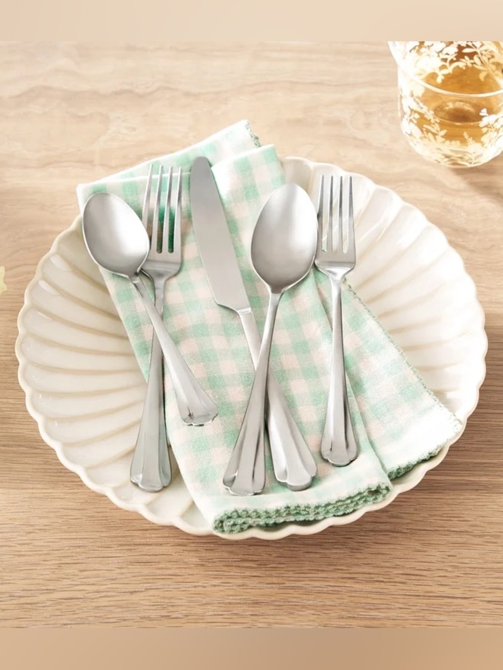 Pioneer Woman Colette Satin 20 piece Flatware Set NEW